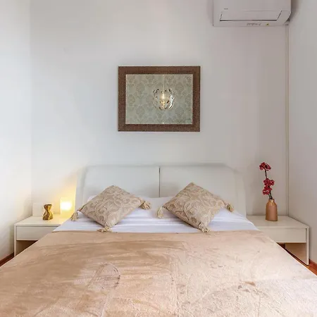 2 Bedroom Pet Friendly In سيلتسي